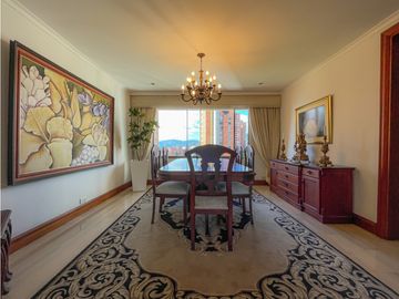 APARTAMENTO EN ARRIENDO EN EL POBLADO MEDELLN