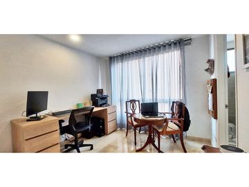 Vendo apto remodelado a 3 cuadras de la Av. El Poblado Los Parra