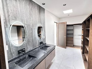 CASA EN VENTA EN LA CAMPIÑA DEL BOSQUE LEÓN GUANAJUATO