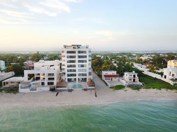 Penthouse con 4 Recámaras Frente al Mar en Chicxulub Puerto