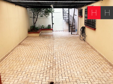 Casa en venta Contry La Silla 8vo Sector, Guadalupe N.L.