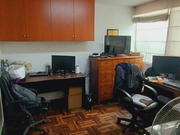 Casa en venta de 4 dormitorios c/ cochera en Santiago de Surco, Lima, Perú
