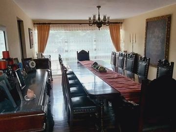 Casa en venta de 4 dormitorios c/ cochera en Santiago de Surco, Lima, Perú