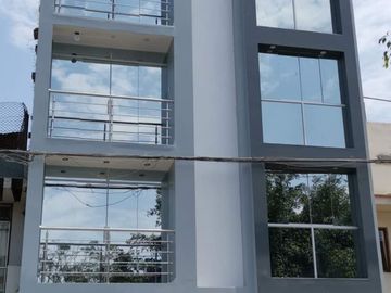 Departamento en venta de 4 dormitorios en Trujillo, Perú