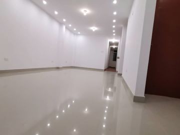 Departamento en venta de 4 dormitorios en Trujillo, Perú