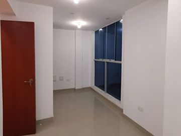 Departamento en venta de 4 dormitorios en Trujillo, Perú