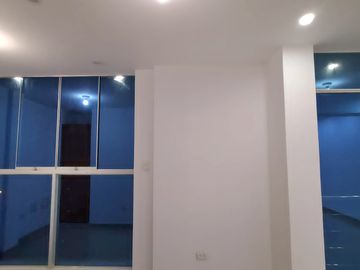 Departamento en venta de 4 dormitorios en Trujillo, Perú