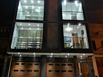 Departamento en venta de 4 dormitorios en Trujillo, Perú
