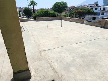Casa en venta de 6 dormitorios c/ cochera en Trujillo, Perú