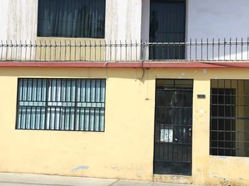 Casa en venta de 6 dormitorios c/ cochera en Trujillo, Perú