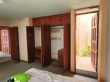 Casa en venta de 6 dormitorios c/ cochera en Trujillo, Perú