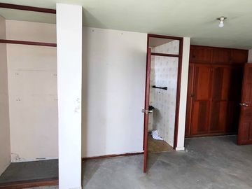 Casa en venta de 6 dormitorios c/ cochera en Trujillo, Perú