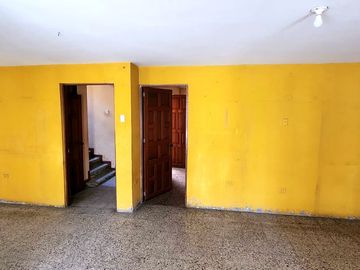 Casa en venta de 6 dormitorios c/ cochera en Trujillo, Perú