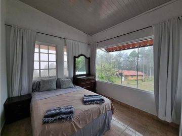 VENDO CASA EN ALTOS DEL MARIA