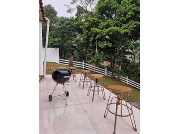 VENDO CASA EN ALTOS DEL MARIA
