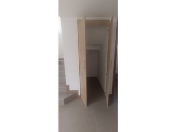 EN VENTA CASA CON 3 HABITACIONES 150 METROS SECTOR LA ARMENIA