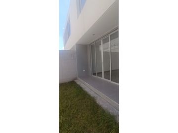 EN VENTA CASA CON 3 HABITACIONES 150 METROS SECTOR LA ARMENIA