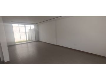 EN VENTA CASA CON 3 HABITACIONES 150 METROS SECTOR LA ARMENIA