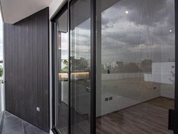 VENTA casa de 3 recamaras en Lomas de Angelopolis I cluster 888