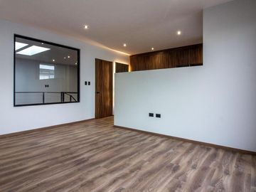 VENTA casa de 3 recamaras en Lomas de Angelopolis I cluster 888