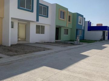 Casa - Cond. Chabacanos 95