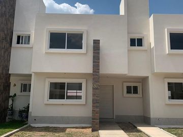 Casa - Fraccionamiento Bosques de San Juan-viñedos