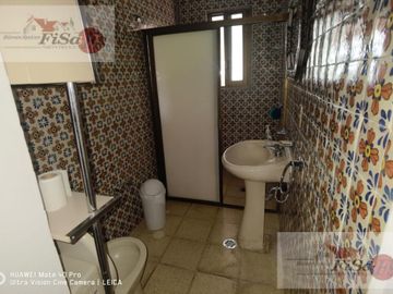 RENTA  CASA AMUEBLADA SAN GIL (PRECIO ES MAS MANTENIMIENTO)