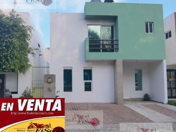Casa - Fraccionamiento Bosques de San Juan
