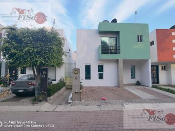 Casa - Fraccionamiento Bosques de San Juan
