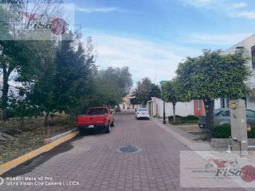 Casa - Fraccionamiento Bosques de San Juan