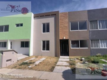 Casa - Conjunto habitacional Bugambilias