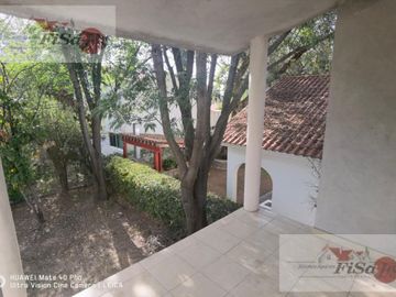 HERMOSA  CASA EN VENTA Y/O RENTA