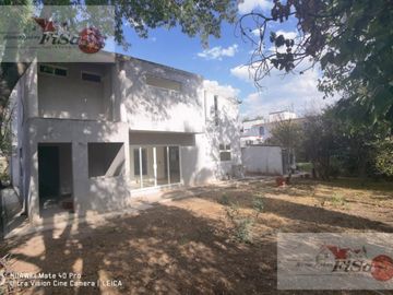 HERMOSA  CASA EN VENTA Y/O RENTA