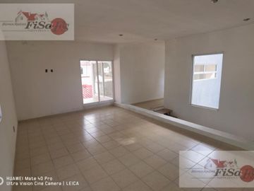 HERMOSA  CASA EN VENTA Y/O RENTA
