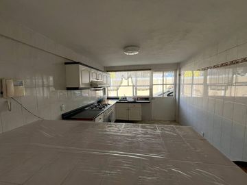 VENTA DE CASA CON 2 LOCALES EN LA COLONIA PARQUES NACIONALES TOLUCA