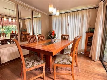Casa en Venta en Condominio Camino El Monte