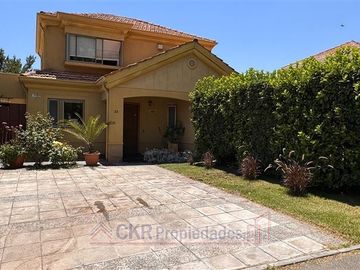 Casa en Venta en Condominio Camino El Monte