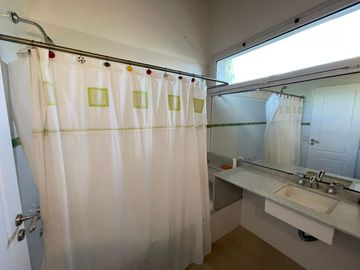 VENTA DE CASA EN Malvinas Argentinas
