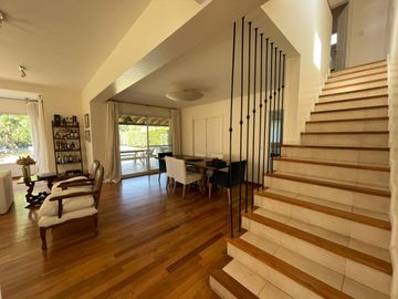 VENTA DE CASA EN Malvinas Argentinas