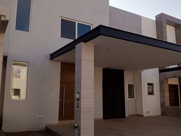 CASA EN VENTA EN ALTOZANO GOMEZ PALACIO DGO