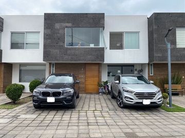 Casa en Venta Residencial Jilgueros cerca de Centro Escolar del Lago