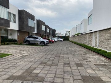 Casa en Venta Residencial Jilgueros cerca de Centro Escolar del Lago
