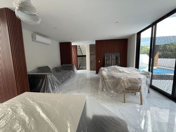 Venta Residencia en privada con amenidades Yucatán Country Club