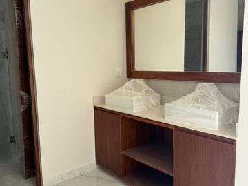 Venta Residencia en privada con amenidades Yucatán Country Club