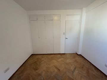 Departamento en venta en el Centro de Rosario. Maipu 1200.
