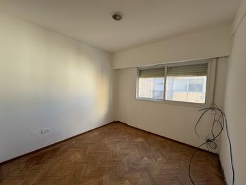 Departamento en venta en el Centro de Rosario. Maipu 1200.