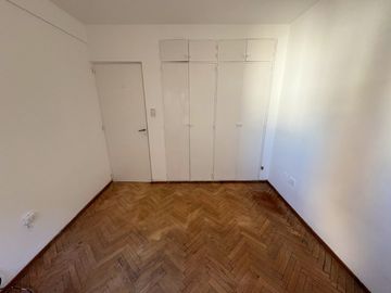 Departamento en venta en el Centro de Rosario. Maipu 1200.