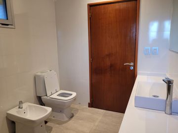 Casa 2 dormitorios en Fisherton, barrio Greenes.