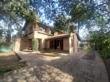 VENTA DE CASA EN BELLA VISTA APTO CREDITO! - PARDO ALT.1400 y D. F. Sarmiento