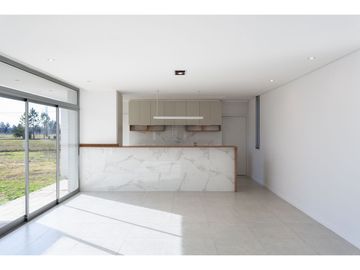 Casa en venta a estrenar en Barrio Cerrado Pinares del Sur!